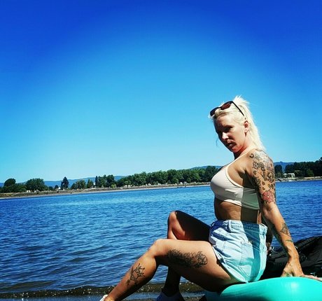 lingerie babe onlyfans nice images