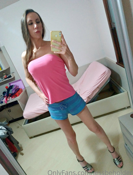 Jessbeholder model high quality picture