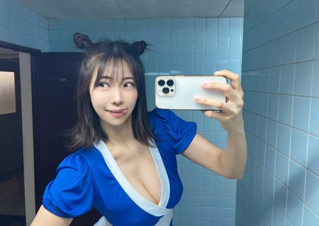 Suzuki Fumina star erotic image