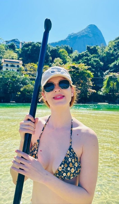 Sophia Abrahao hd model photo