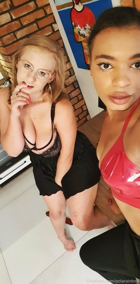 polarainbow naked actress photo