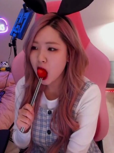 HAchubby erotic pornstar photos