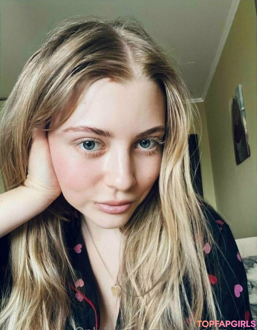 inside onlyfans erotic picture