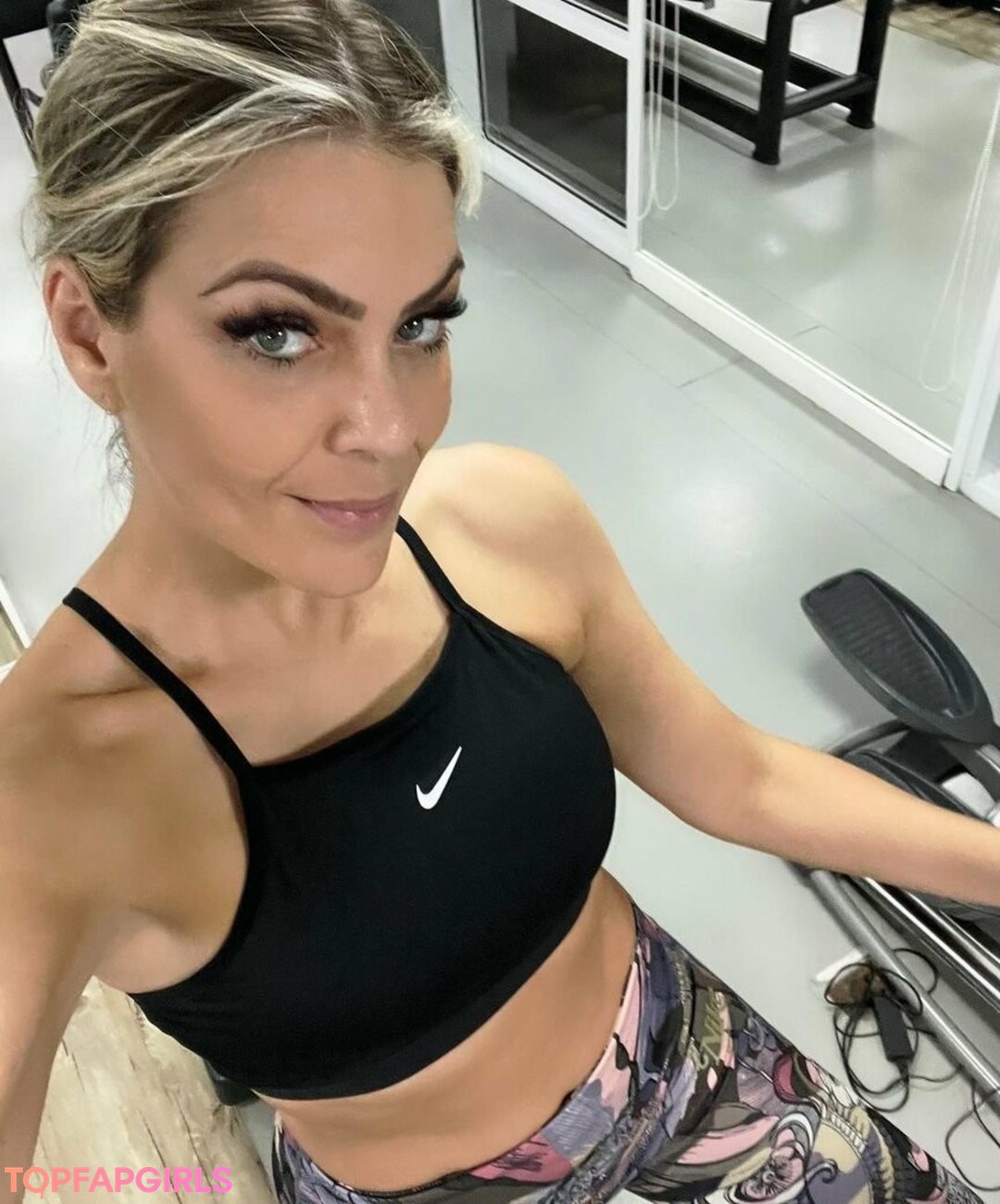 Renata Fan star high quality archive