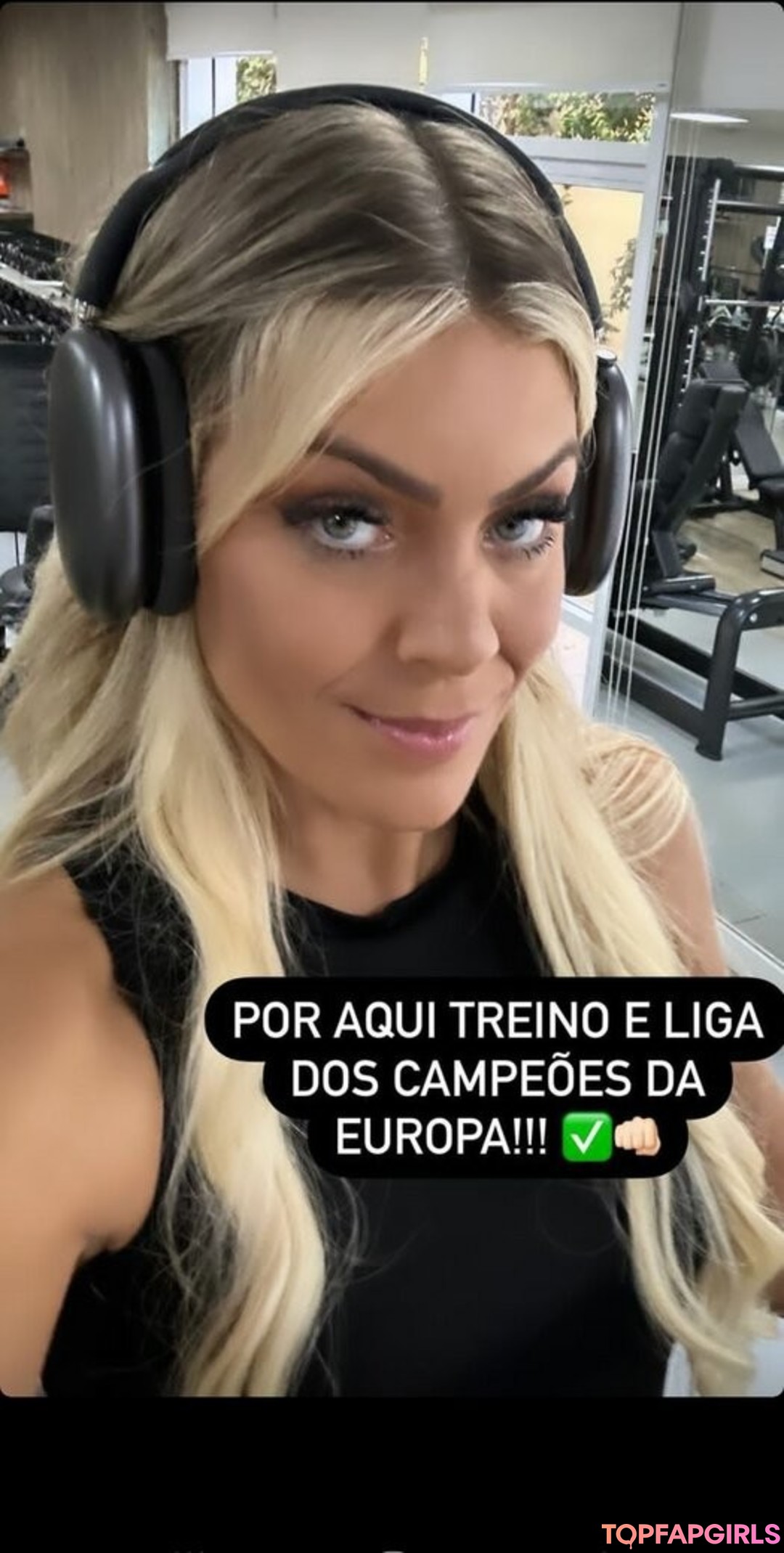 Renata Fan erotic model pics