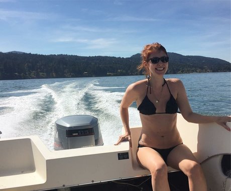 Jewel Staite pornstar pretty pics