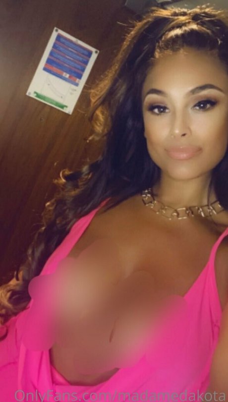 madamedakota naked actress galleries