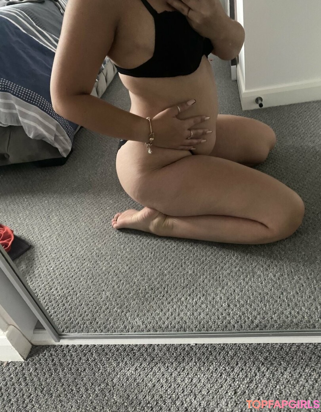 italian milf onlyfans art naked picture