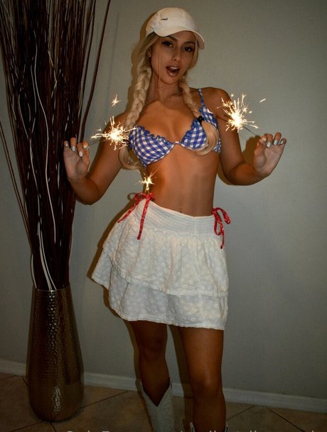 russian teen onlyfans pornographic image