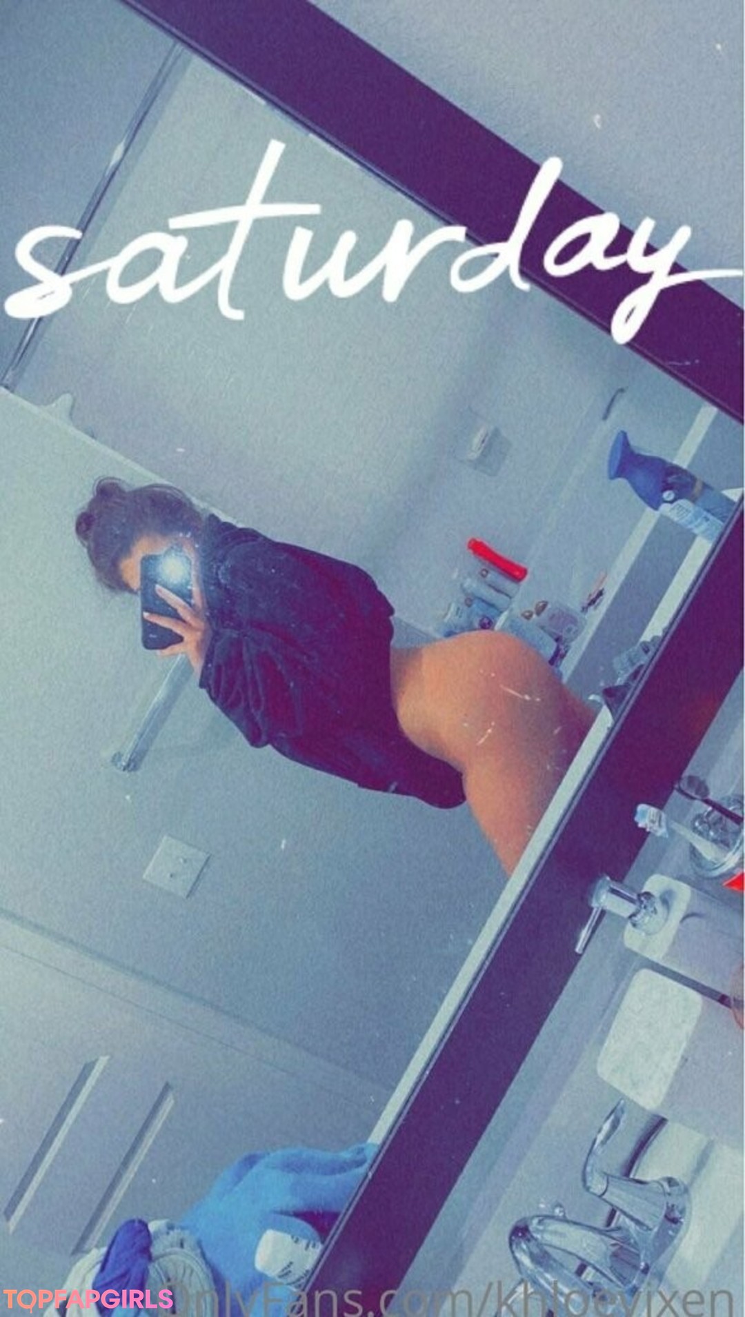 khloekellyxo art actress archive