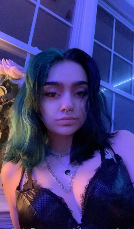 blue emofree model high quality img