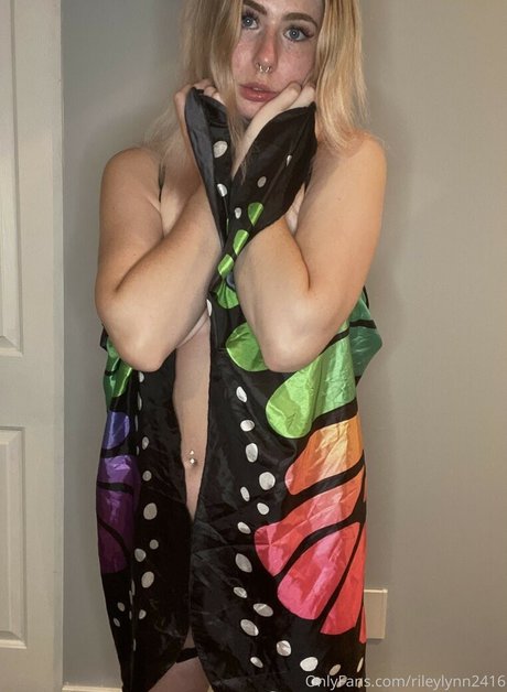 milf strip onlyfans free porn images