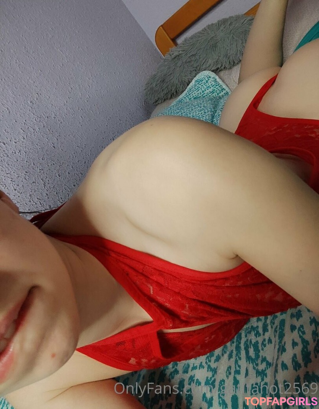 pale teen onlyfans pornographic picture