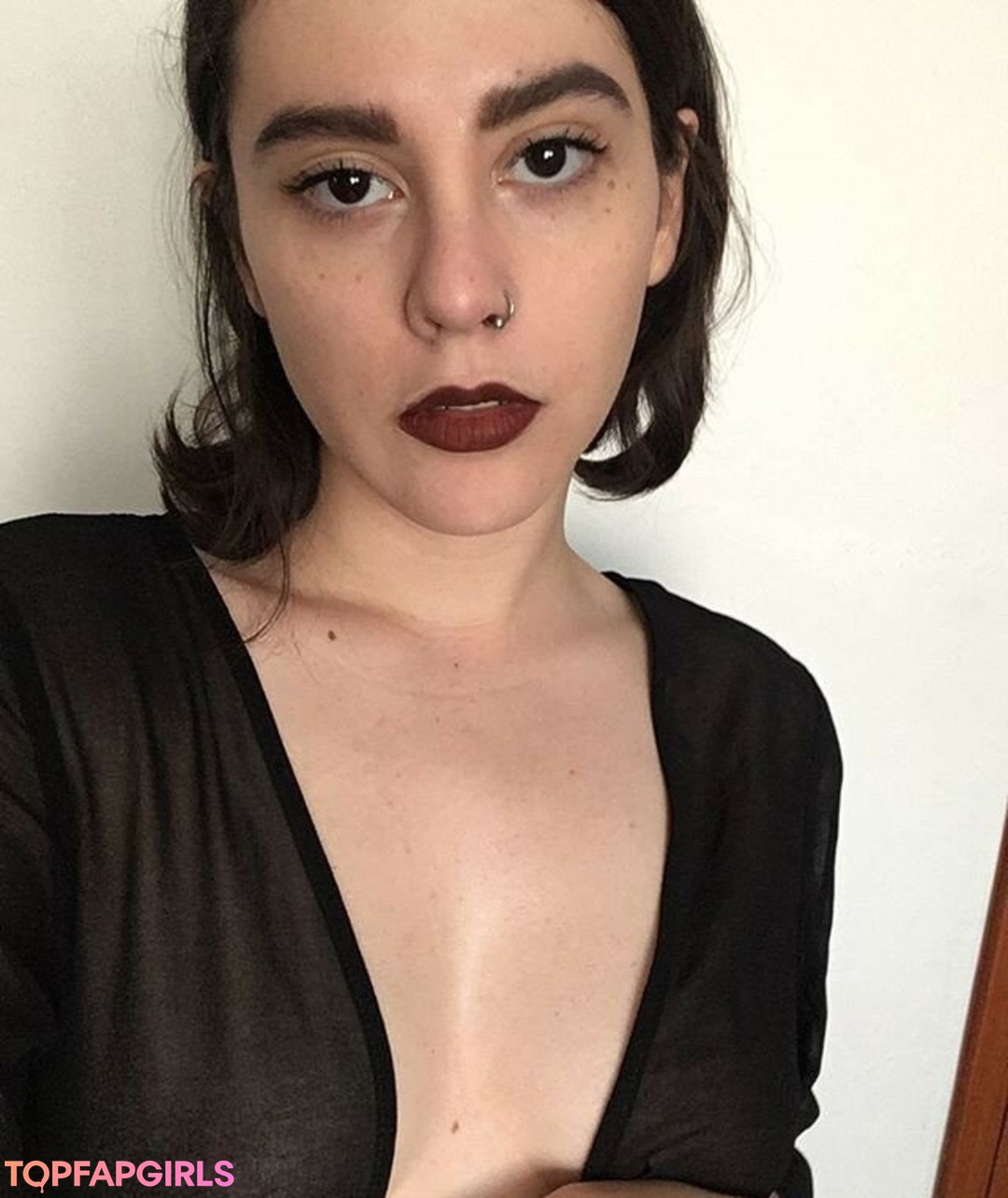 Carrenopol hot model img