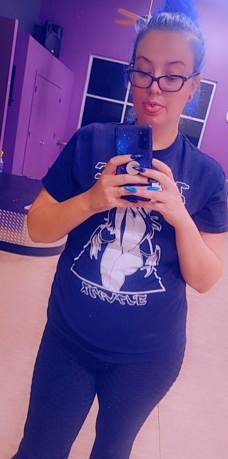 blubodygloss art actress images