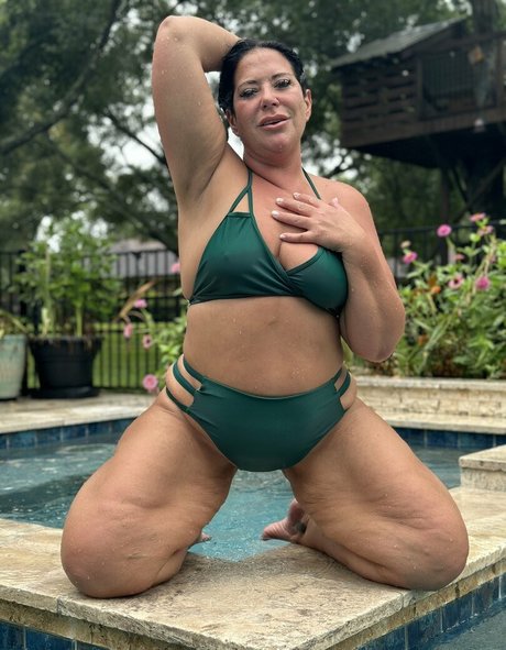 Trista Longakit art star gallery