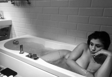 liagomezzz pretty star pic