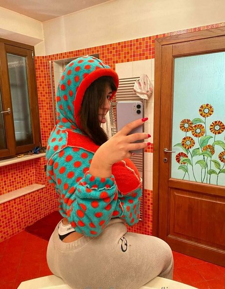 liagomezzz model nice pic