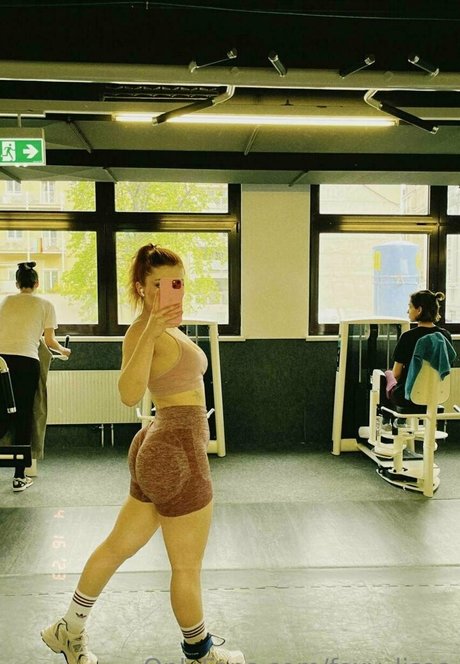 foxy lisaa adult actress photo