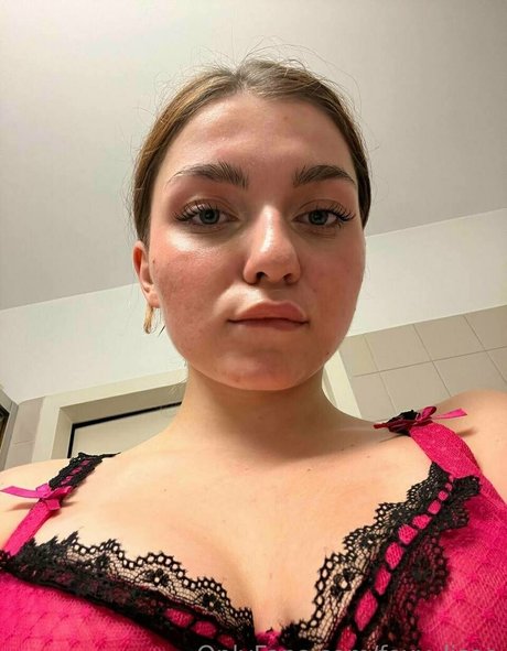 foxy lisaa free model photo