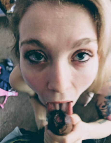 Veronica marzzz naked model image