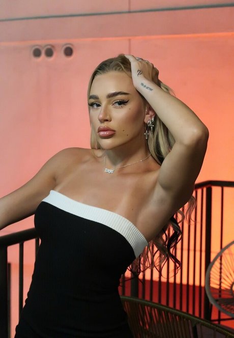 blonde natural onlyfans pretty galleries