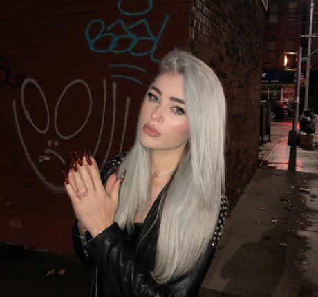 curvy lesbian onlyfans art porn image