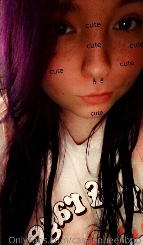 cassiequeenboo pornstar top photo