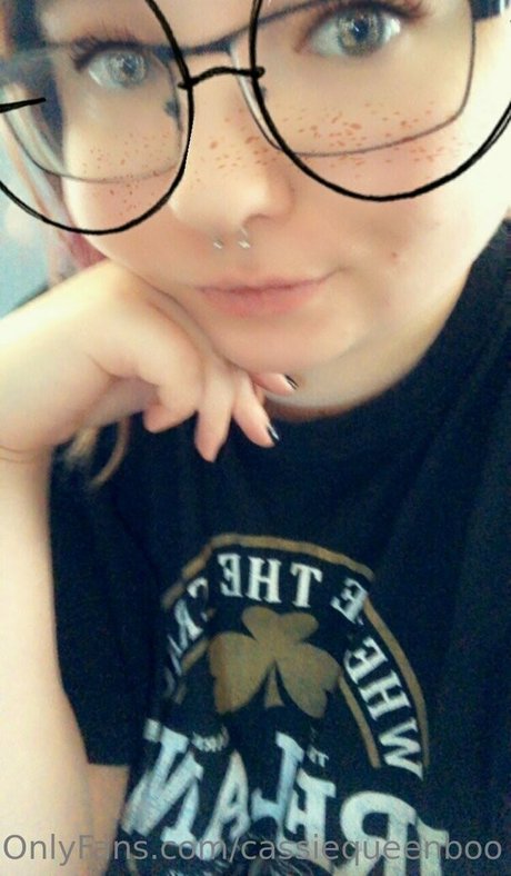 cassiequeenboo model xxx pic