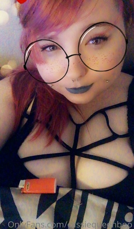cassiequeenboo pornstar image