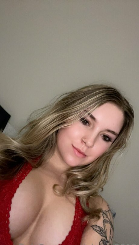 elewis9212 pornstar beautiful pics