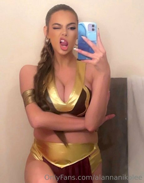 alannanikolee model perfect pics