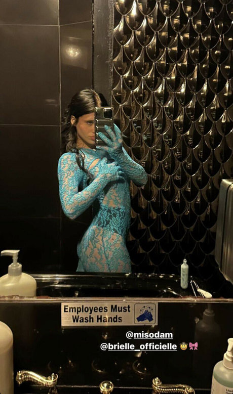 Nessa Barrett erotic pornstar pictures