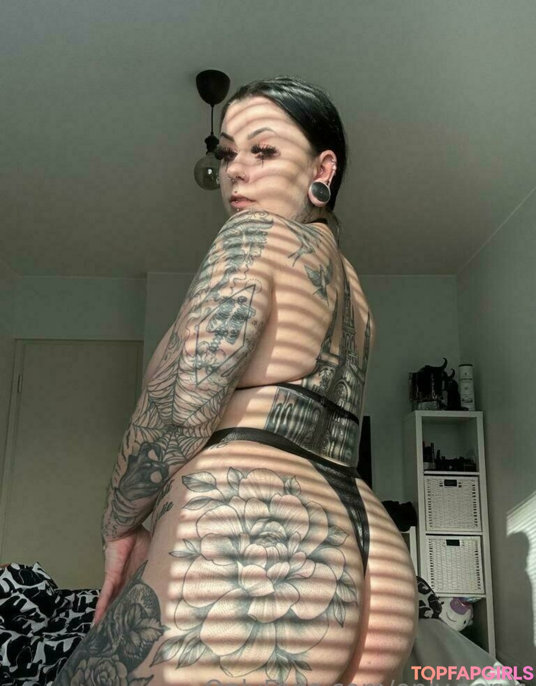 only pervs nudes star archive