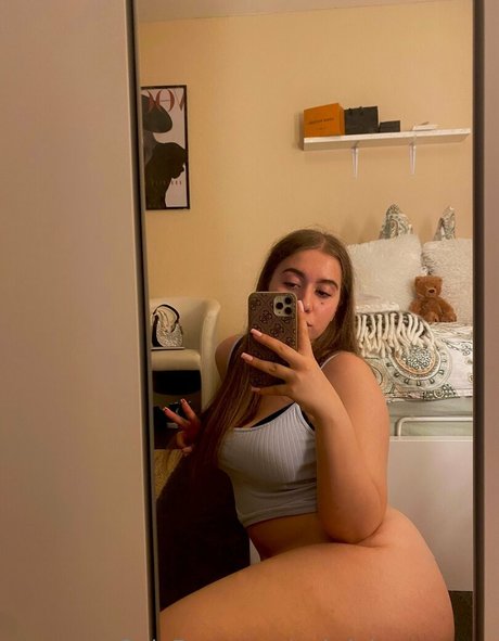 gabrielamorenoo star sexy images