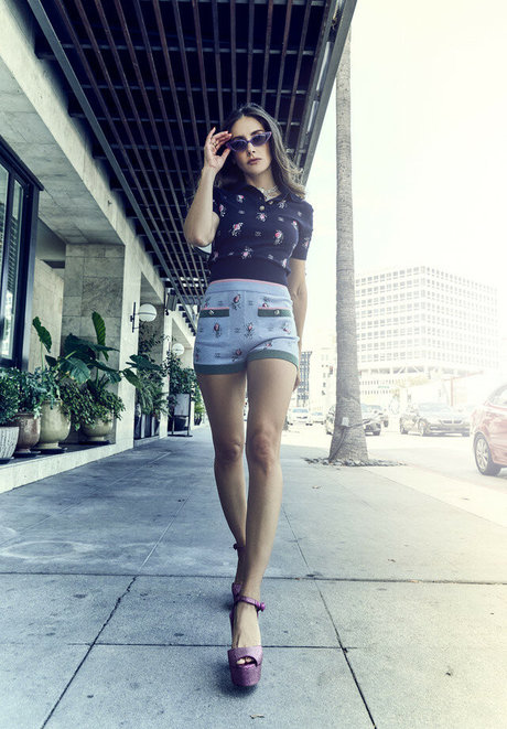 Alison Brie hd star picture