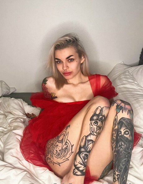 ellenaafree model best img