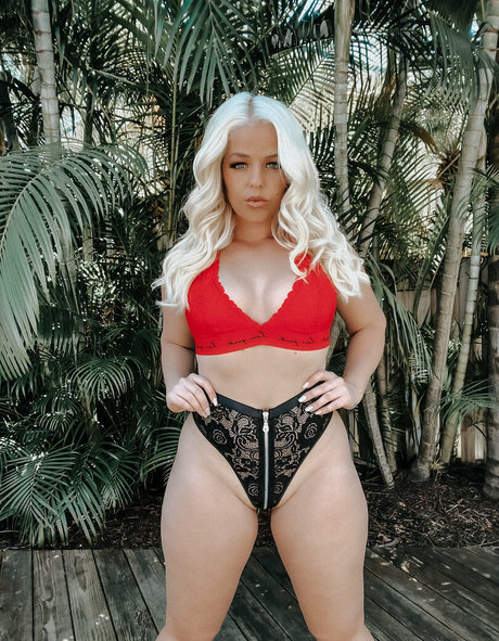 Danielle Nickerson perfect star pictures