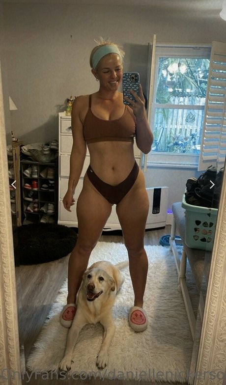 Danielle Nickerson top model img