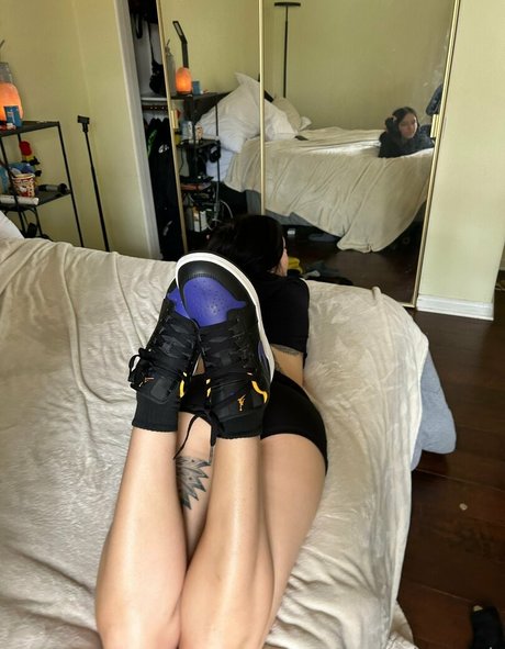 astralnympf naked actress pic