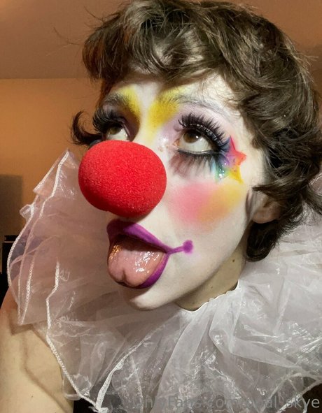 opal skye model naked picture