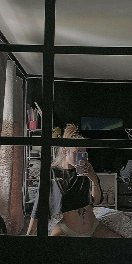 k hh23 pornstar nude picture