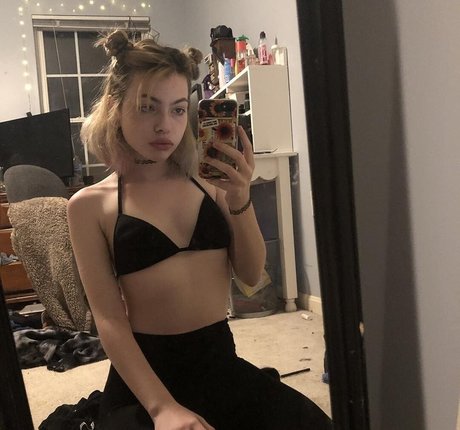 Snottea pornstar pretty image