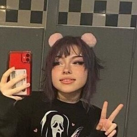 Snottea nude model pics