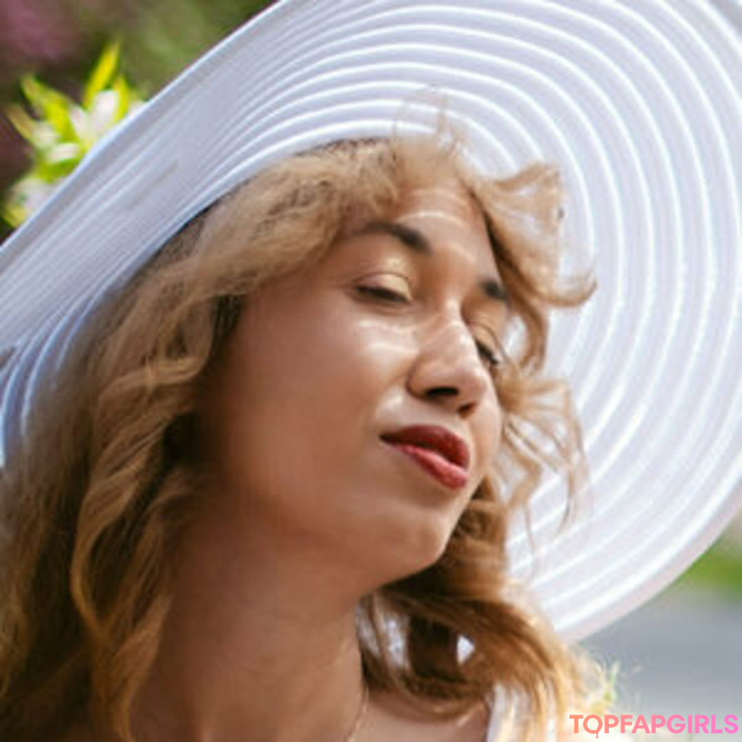 aspensnow free erotic star pics