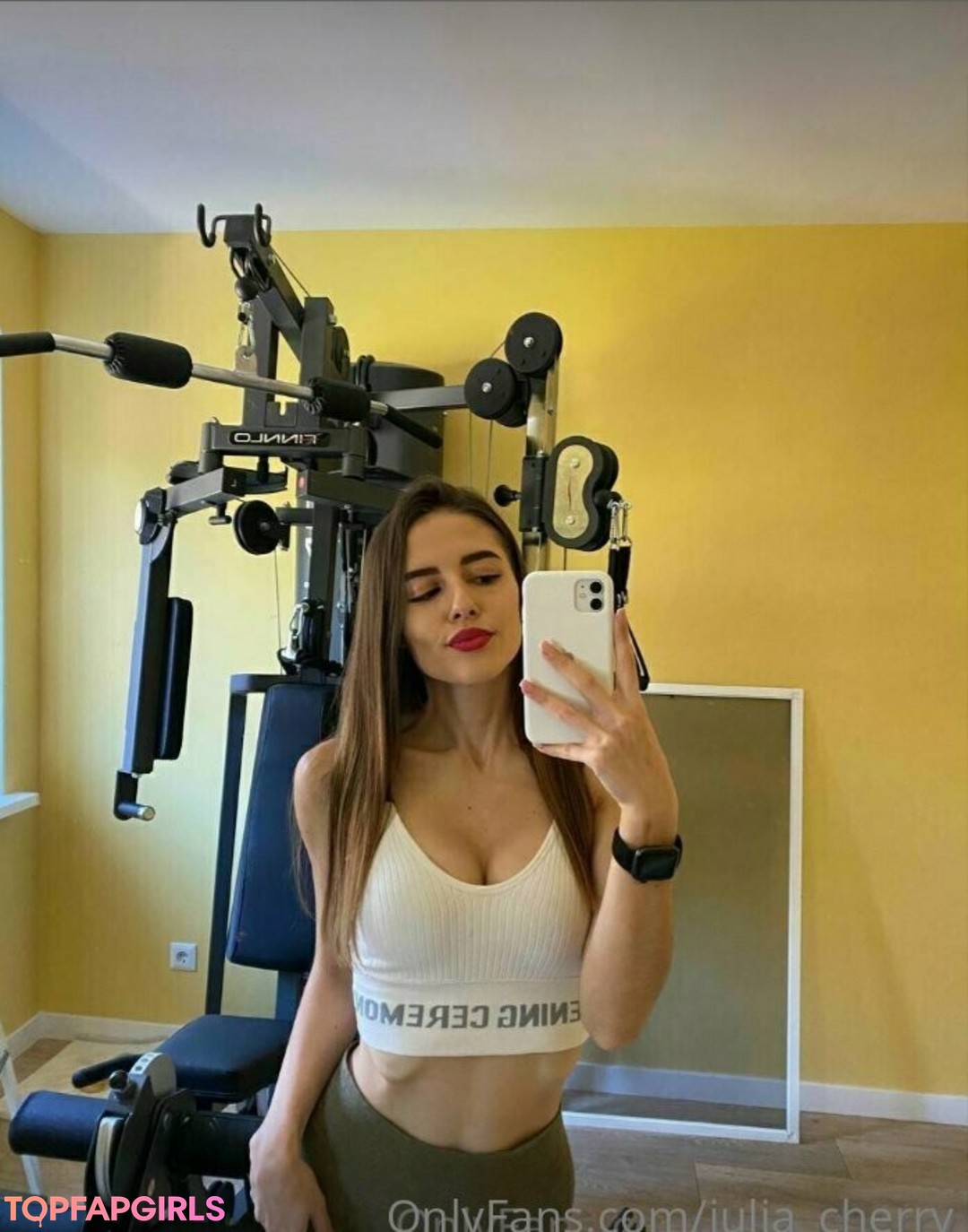 juli love69 top profile image