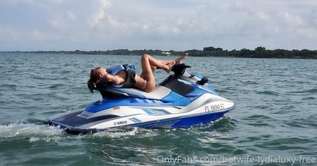 busty bbw onlyfans sexy naked photo