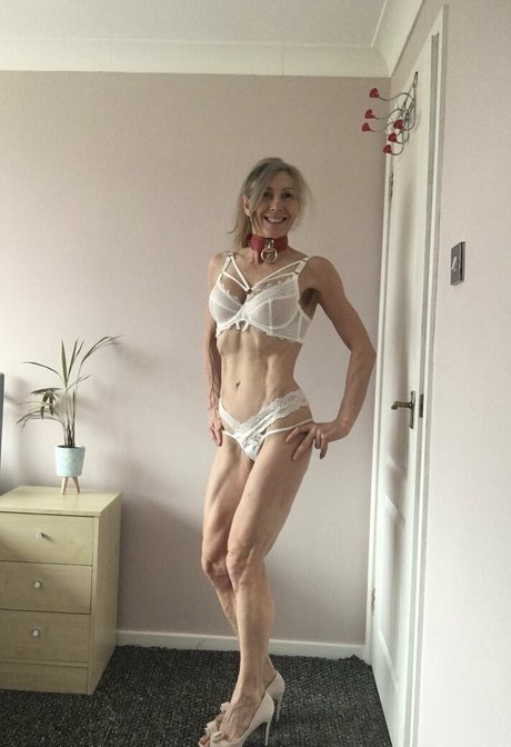 jade wade free model photo