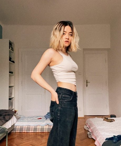 Anne Whisper pornstar sexy photo