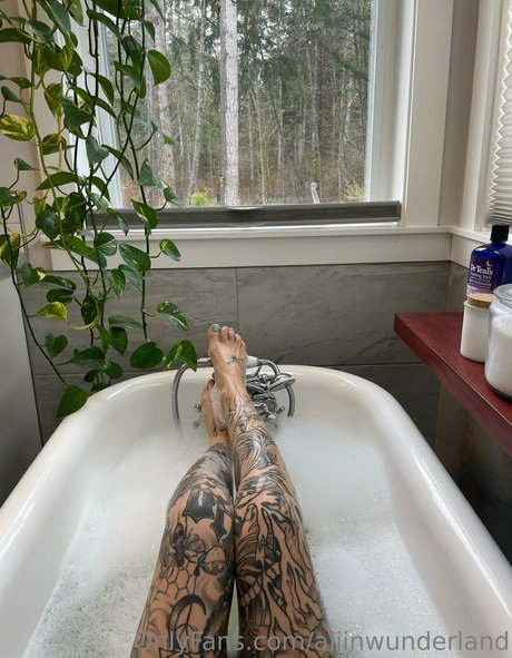 aliinwunderland nice actress photos